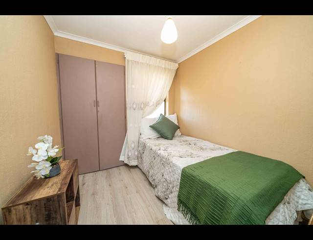 2 BEDROOM FREESTANDING TO LET IN HUNTINGDON